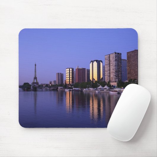 Front du Seine und Eiffel Tower, Paris, Frankreich Mousepad (Mit Mouse)