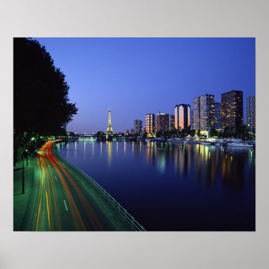 Front du Seine und Eiffelturm, Paris, Frankreich 2 Poster (Vorne)