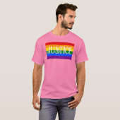 Front: Regenbogenflagge/Gerechtigkeit. Zurück: TVU T-Shirt (Vorne ganz)