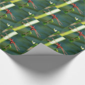 Frontal Red and Black Dragonfly Geschenkpapier (Ecke)