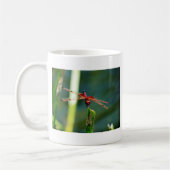 Frontal Red and Black Dragonfly Kaffeetasse (Links)