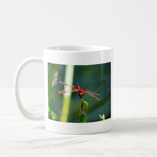 Frontal Red and Black Dragonfly Kaffeetasse (Links)