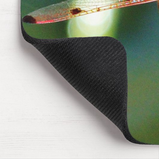 Frontal Red and Black Dragonfly Mousepad (Ecke)