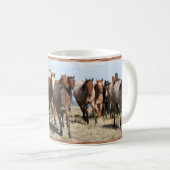Frontale Herde der Pferde Kaffeetasse (VorderseiteRechts)