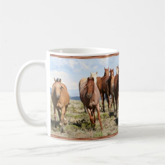 Frontale Herde der Pferde Kaffeetasse (Links)