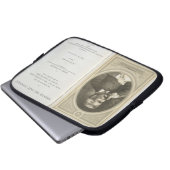 Frontispiz zu "durch den dunklen Kontinent", durch Laptopschutzhülle (Vorne Knopf)