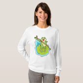 Frosch als Hiker mit Stick T-Shirt (Vorne ganz)