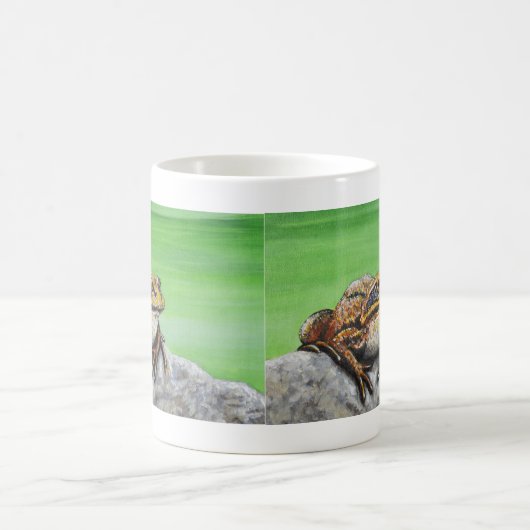 Frosch auf einem Rockgemälde Kaffeetasse (Mittel)