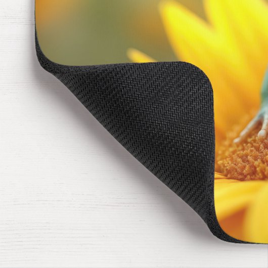 Frosch auf einer Sonnenblume Mousepad (Ecke)