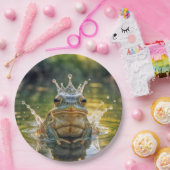 Frosch, der eine Wasserschlackenkrone trägt Pappteller (Party)