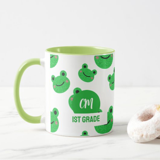 Frosch Happy Face Pattern Green Monogram School Tasse (Mit Donut)