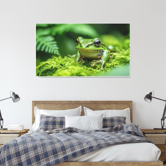 Frosch in neuem Waldmoosbewuchs Leinwanddruck (Insitu (Schlafzimmer))