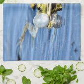 Frosch in Wasser mit Luftsaure Geschirrtuch (Gefaltet)