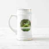 Frosch mustert Bier Stein Bierglas (Links)