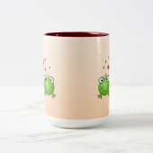 Frosch-Prinz und Frosch-Prinzessin, mit Herzen Zweifarbige Tasse (Mittel)