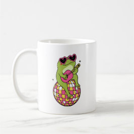 Frosch sitzt auf Tanzball und spielt Gitarre Kaffeetasse