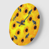 "Frösche und Sonnenblumen: Ein spielerisches Natur Große Wanduhr (Winkel)