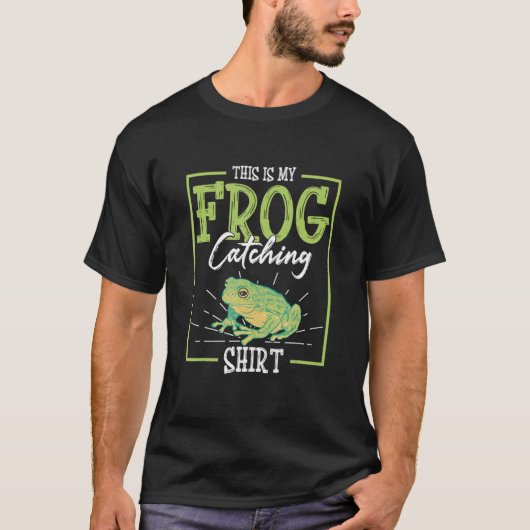 Froschfänger beim Froschfang mit der Gabel T-Shirt (Vorderseite)