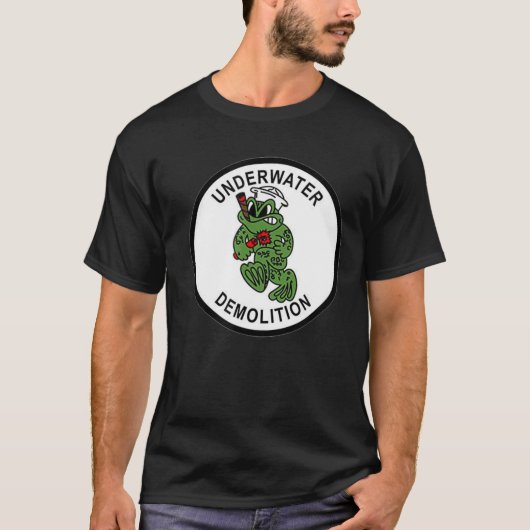 Froschfass-Siegel WW2 T-Shirt (Vorderseite)