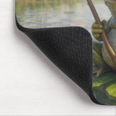 Froschfischen von einem Seerosenblatt Mousepad (Ecke)