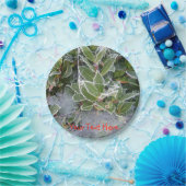 Frost umfaßter Stechpalmen- und Pappteller (Party)