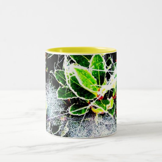 Frostbeeren und Weihnachtsweiden Zweifarbige Tasse (Mittel)