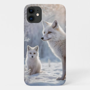 "Frostige Bande: Der Polarfuchs und ihr Junges" Case-Mate iPhone Hülle