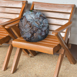 Frostige Herbstrückstände II Rundes Kissen