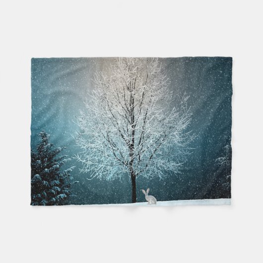 Frostiger Baum im Abend Fleecedecke (Vorderseite (Horizontal))
