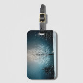 Frostiger Baum im Abend Gepäckanhänger (Vorderseite Vertikal)