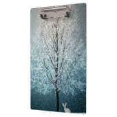 Frostiger Baum im Abend Klemmbrett (Links)