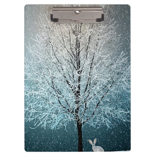 Frostiger Baum im Abend Klemmbrett (Vorderseite)