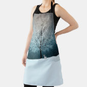 Frostiger Baum im Abend Schürze (InSitu)