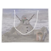 Frostiger Schneemann am Strand Große Geschenktasch Große Geschenktüte (Vorderseite)