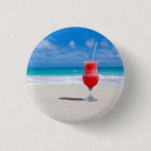 Frostiger Strawberry Drink am Strand Button