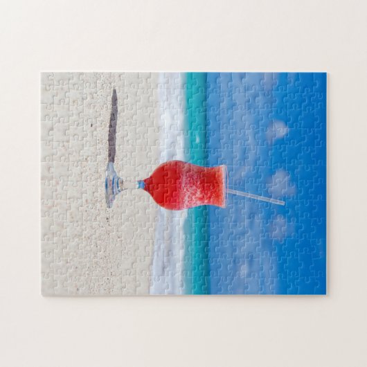 Frostiger Strawberry Drink am Strand Puzzle (Horizontal)