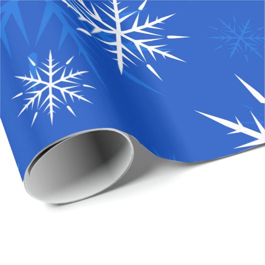 Frosty Blue Snowflake Wrapping Paper Geschenkpapier (Rolleneckpunkt)