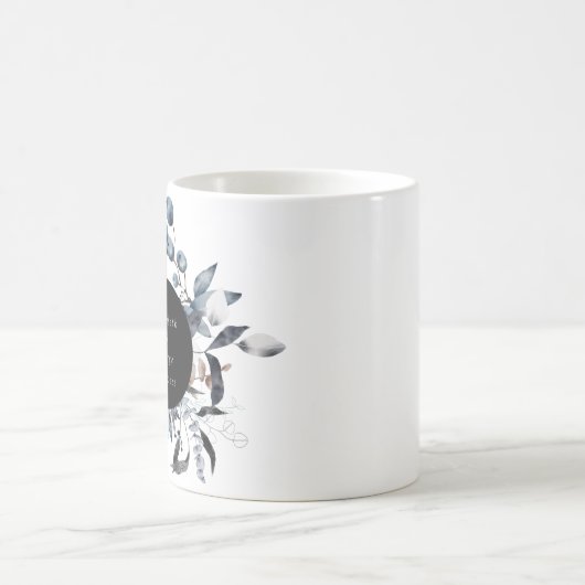 Frosty Dusty Blue Winter Floral Monogram Wedding Kaffeetasse (Mittel)