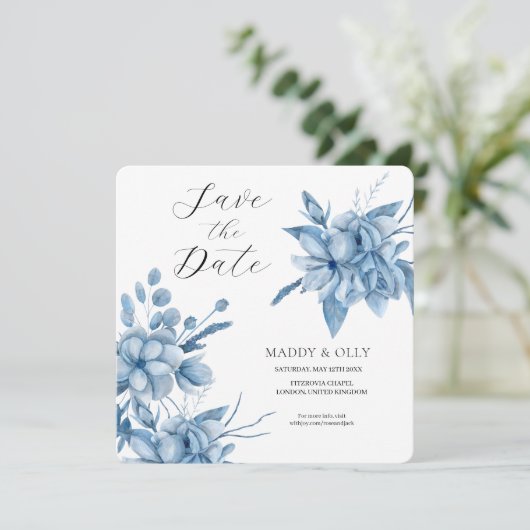 Frosty Grey Blue Floral Wedding Save The Date (Stehend Vorderseite)