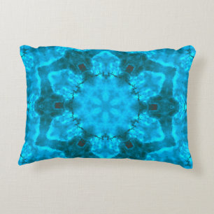 Frosty Ice Blue Snowflake Kaleidoscope Muster Dekokissen