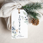 Frosty Winter Foliage Joyful Christmas Holiday Geschenkanhänger<br><div class="desc">Dieses moderne Geschenkschild mit wunderschönen Aquarellbildern aus zarten Blättern und Winterbeeren. Passen Sie es mit Ihrem eigenen Namen an. Dieses Design koordiniert mit unseren Fotokarten von Frosty Winter Foliage Holiday ...  Sehen Sie sich die Kollektion für weitere Artikel an!</div>