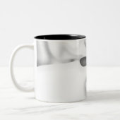Frozen: Abstract Gray, White & Black Zweifarbige Tasse (Links)