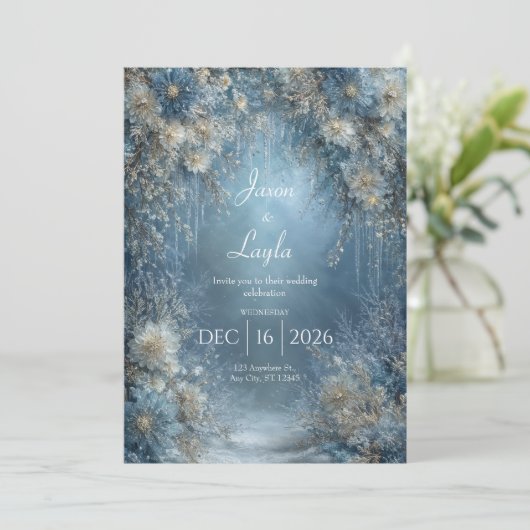 Frozen Bloom Winter Floral Wedding Einladung (Stehend Vorderseite)