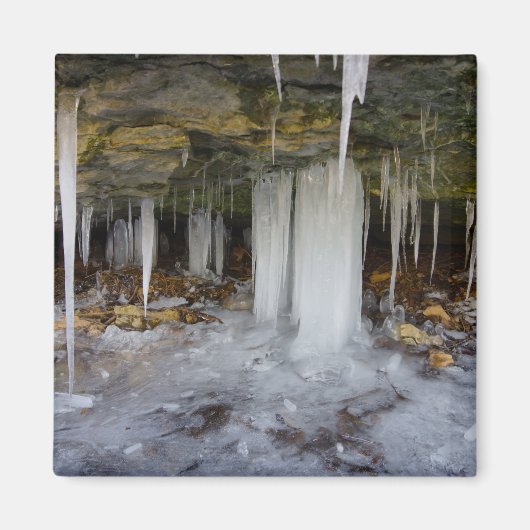 Frozen Cave Magnet (Vorne)