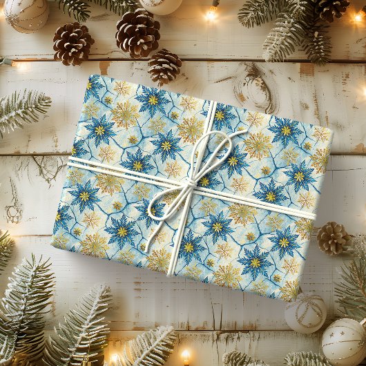 Frozen Elegance Blue and Gold Snowflake Geschenkpapier