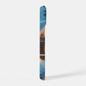 Frozen Fluss, gemütliche Hütte, Schnee, Pinien iPhone 15 Hülle (Rechte Seite)