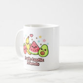 Früchtchen Freunde – Süßes Kawaii Frucht Design Kaffeetasse (Vorderseite Links)