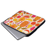 Fruchtdoodles: Vintages Sommermuster. Laptopschutzhülle (Vorne Knopf)