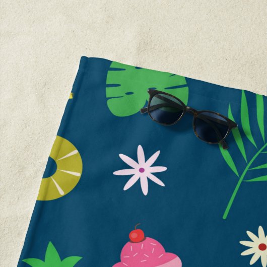 Früchte im Sommer, tropische Blätter und Eiscreme Strandtuch (Beispiel)