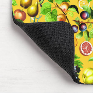 Fruchtmuster auf gelbem Hintergrund Mousepad